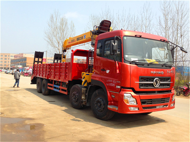 東風天龍前四后八【10-16噸】隨車吊帶爬梯