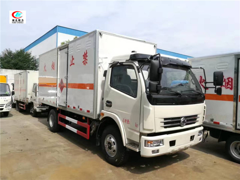 東風(fēng)5.1米易燃?xì)怏w廂式運輸車【二類】