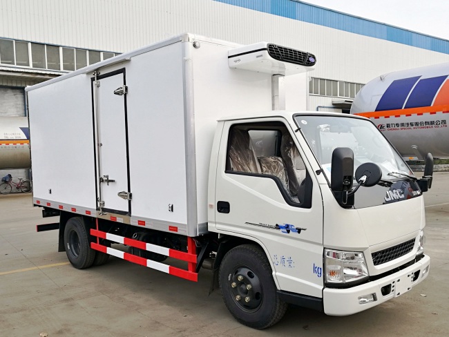 (廂長4.2米)江鈴新順達(dá)冷藏車