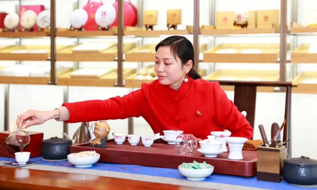 瀾滄古茶 ? 程力匯隆重試營(yíng)業(yè)